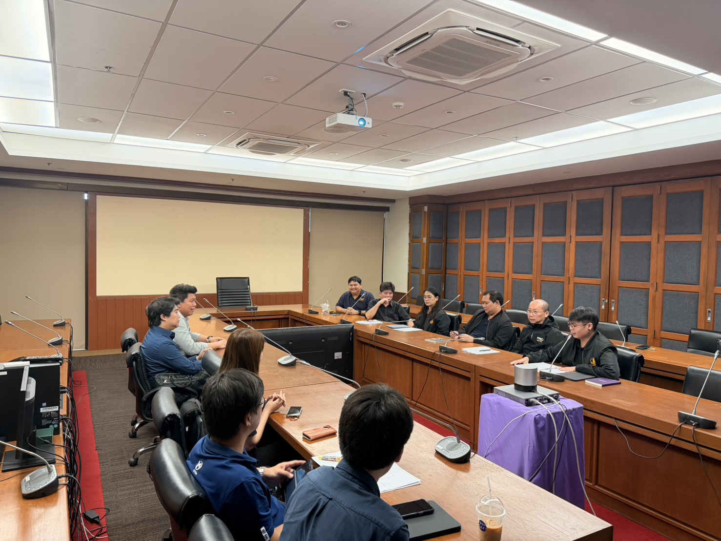 คณะกรรมการและบริษัทฯ ร่วมประชุมวางแผนการดำเนินงานตามโครงการ เมื่อวันที่ 13 กรกฎาคม 2569 เวลา 08.30 -12.00 น. ณ ห้องประชุม 211บี