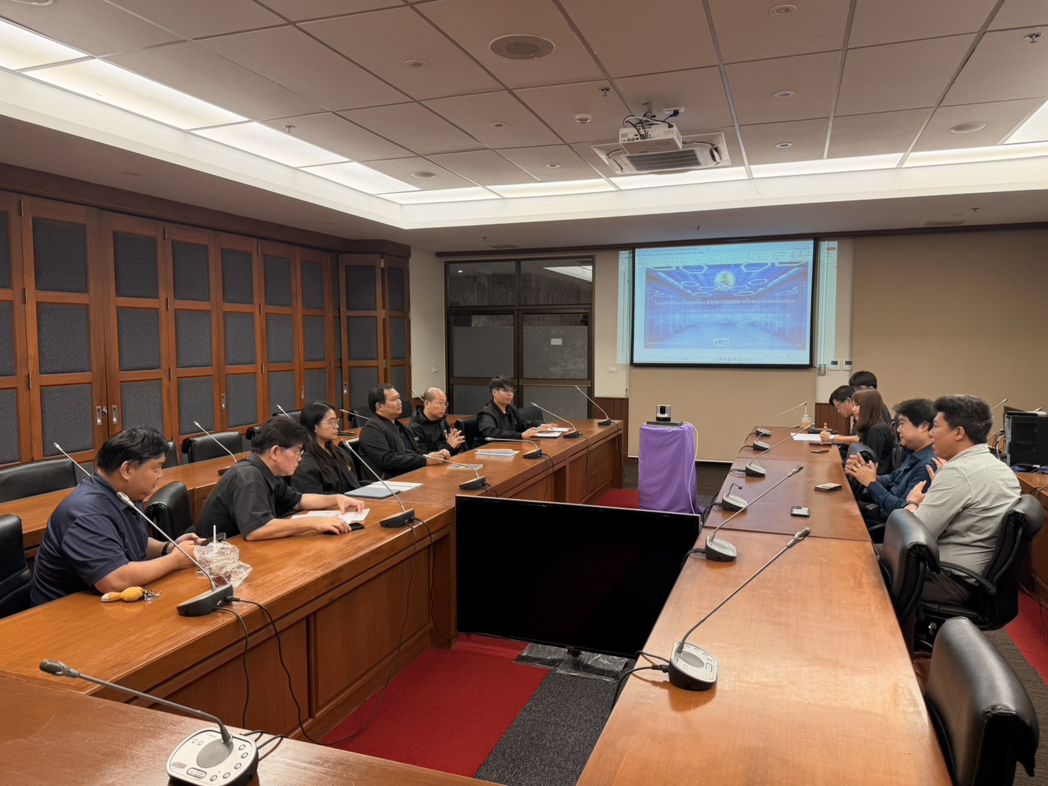 คณะกรรมการและบริษัทฯ ร่วมประชุมวางแผนการดำเนินงานตามโครงการ เมื่อวันที่ 13 กรกฎาคม 2569 เวลา 08.30 -12.00 น. ณ ห้องประชุม 211บี